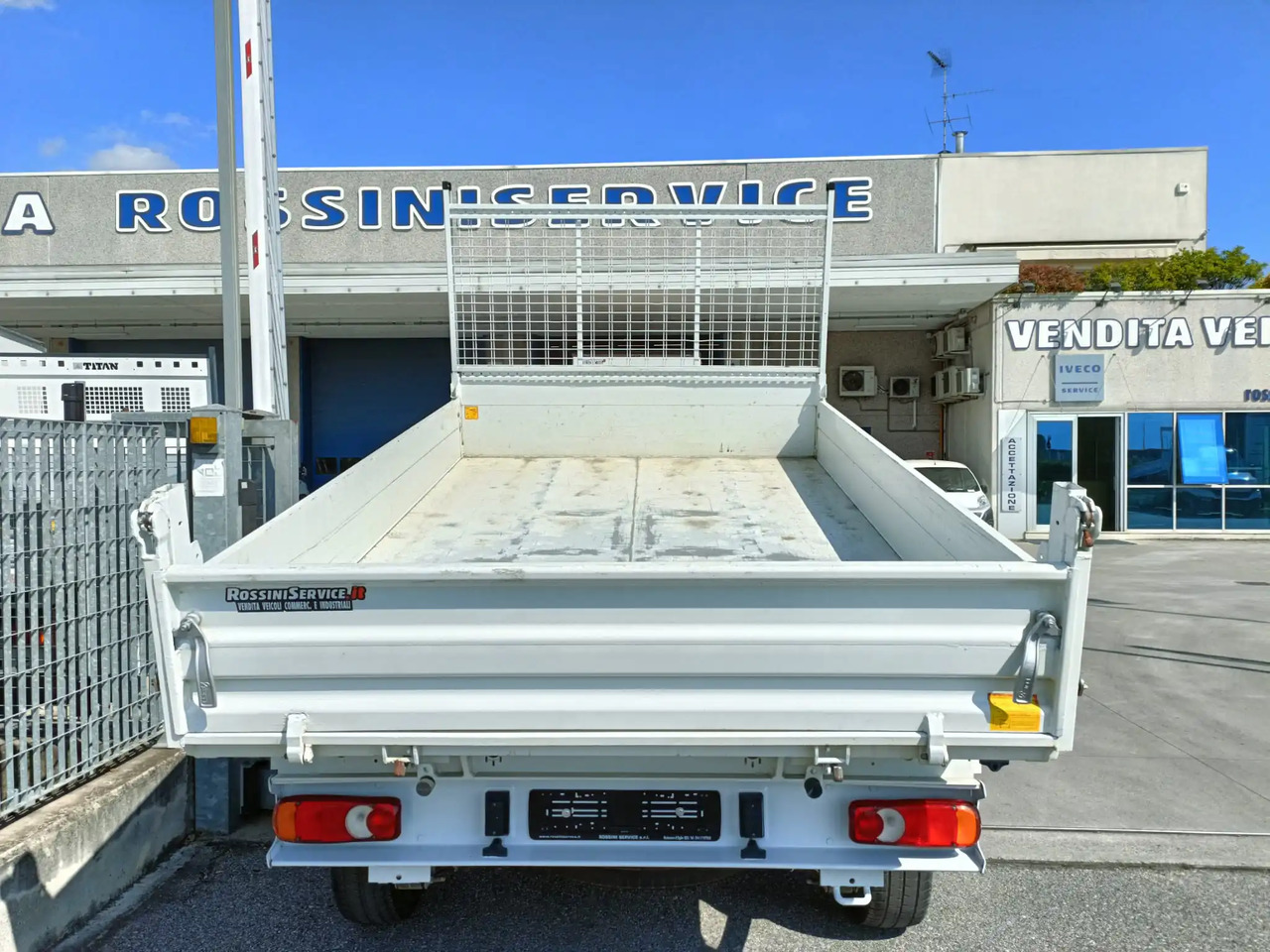 FIAT DUCATO RIBALTABILE 130 CV - قلاب صغير: صورة 4 FIAT DUCATO RIBALTABILE 130 CV - قلاب صغير: صورة 4