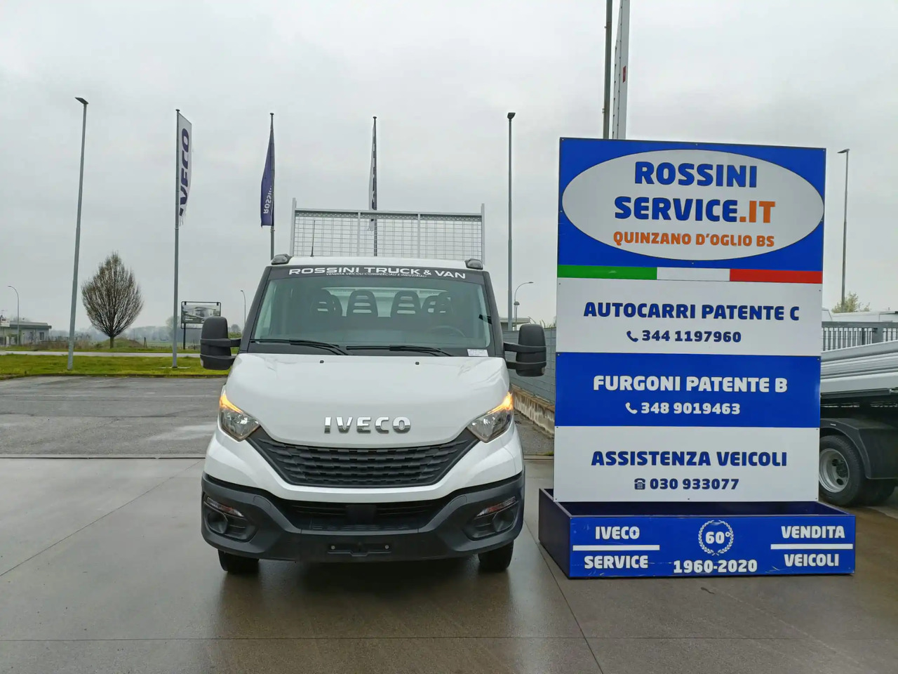 IVECO DAILY 35C14 DOPPIA CABINA RIBALTABILE 2.3 - قلاب صغير: صورة 5 IVECO DAILY 35C14 DOPPIA CABINA RIBALTABILE 2.3 - قلاب صغير: صورة 5