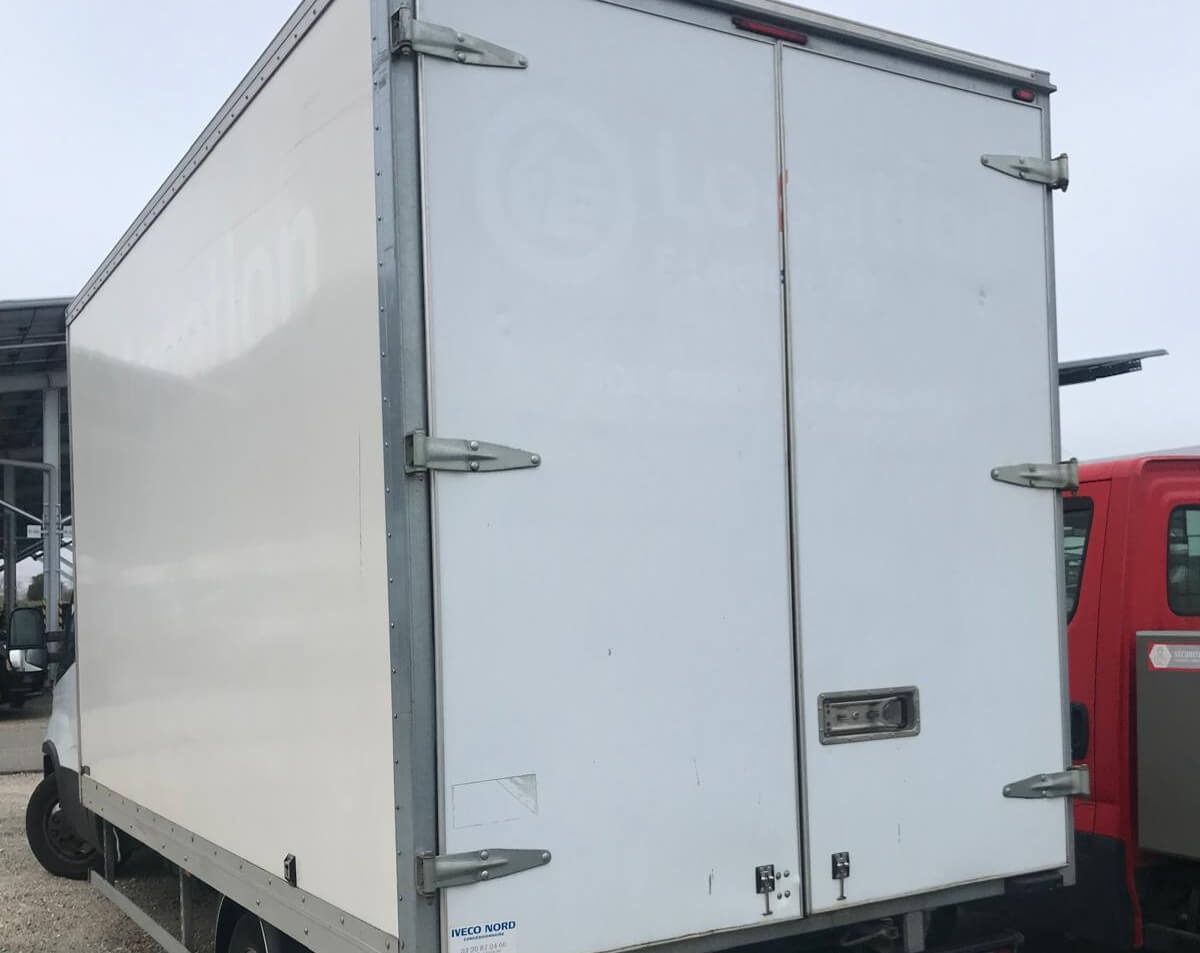 IVECO DAILY 35C16 3.0L - شاحنة مغلقة الصندوق: صورة 2 IVECO DAILY 35C16 3.0L - شاحنة مغلقة الصندوق: صورة 2