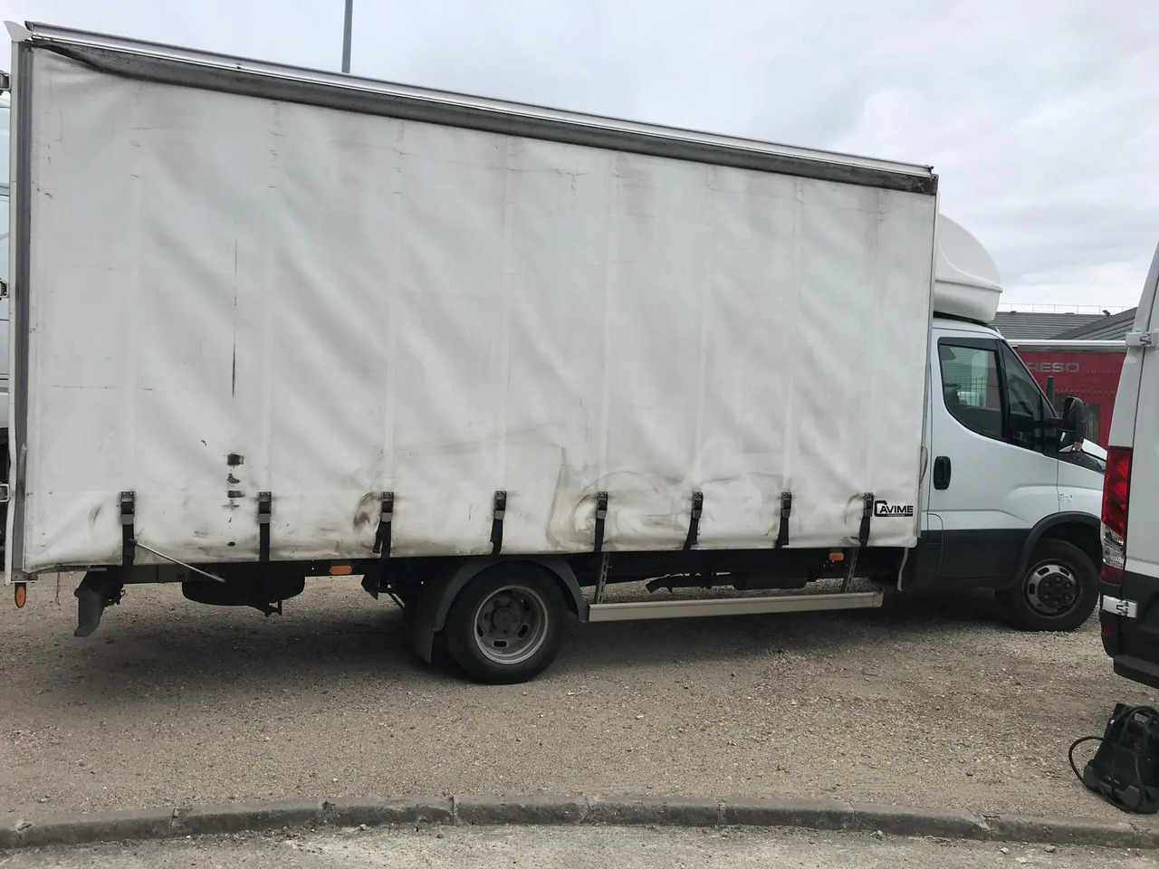 IVECO DAILY 35C16 CC 3000 - شاحنة ستارة جانبية: صورة 2 IVECO DAILY 35C16 CC 3000 - شاحنة ستارة جانبية: صورة 2