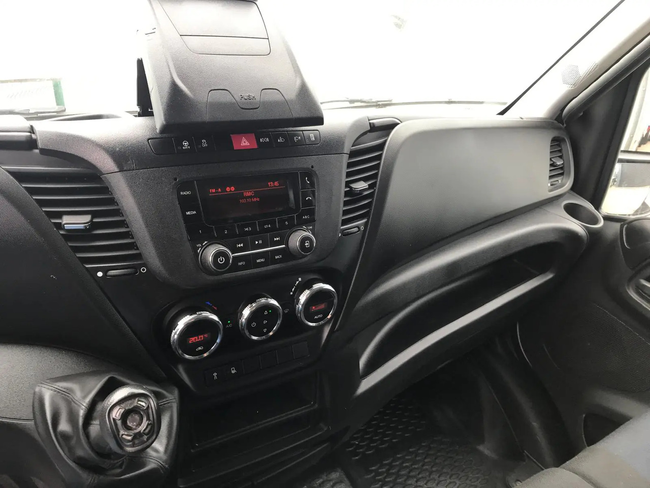 IVECO DAILY 35C16 CC 3000 - شاحنة ستارة جانبية: صورة 4 IVECO DAILY 35C16 CC 3000 - شاحنة ستارة جانبية: صورة 4