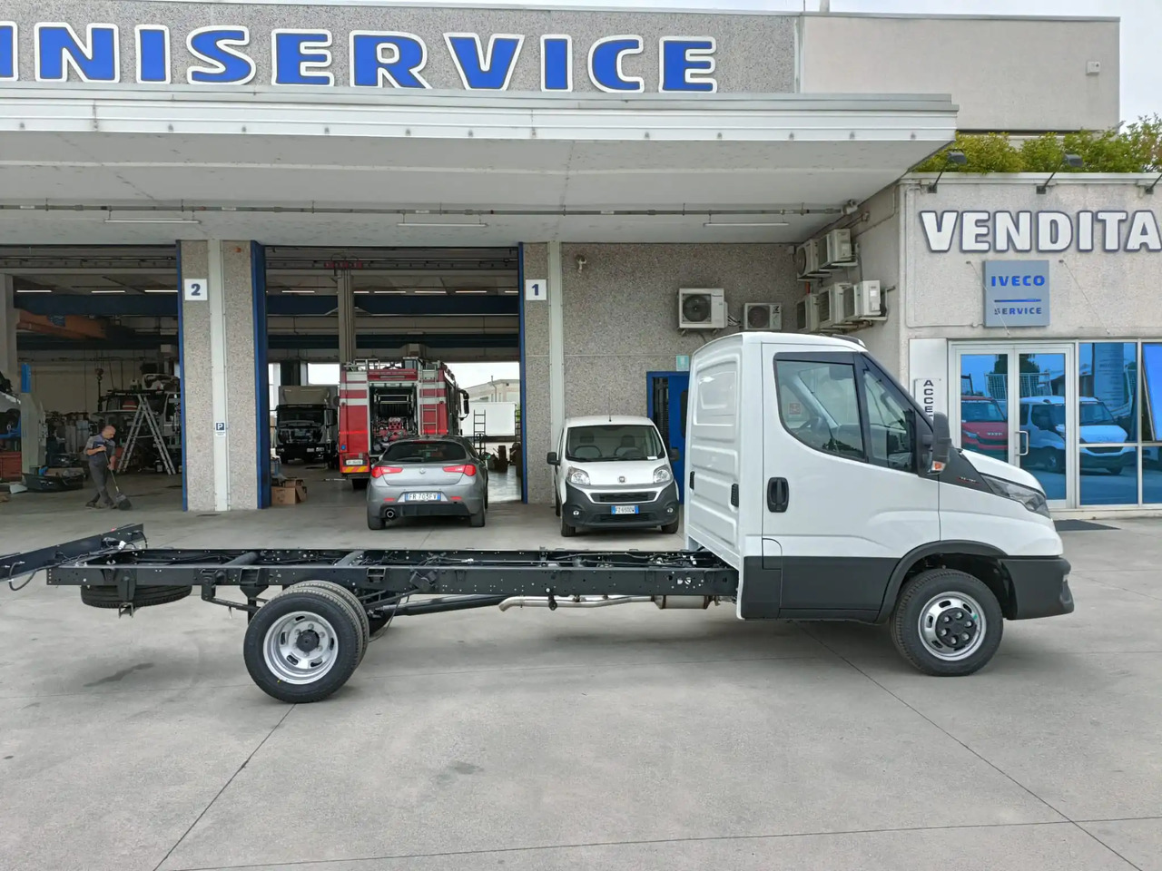 IVECO DAILY 35C18 MOD. 2025 A TELAIO NUOVO - شاحنة التوصيل: صورة 4 IVECO DAILY 35C18 MOD. 2025 A TELAIO NUOVO - شاحنة التوصيل: صورة 4