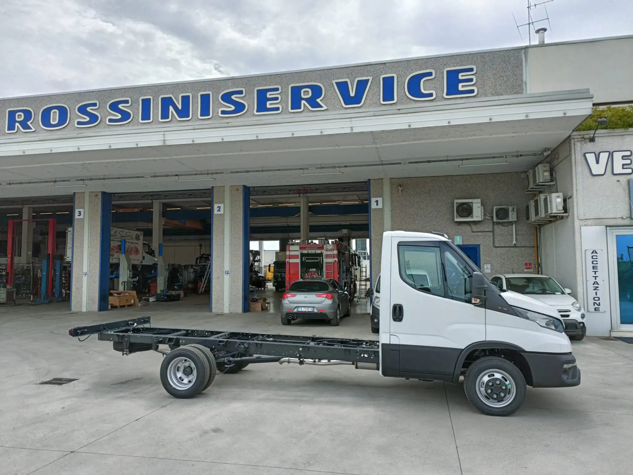 IVECO DAILY 35C18 MOD. 2025 A TELAIO NUOVO - شاحنة التوصيل: صورة 3 IVECO DAILY 35C18 MOD. 2025 A TELAIO NUOVO - شاحنة التوصيل: صورة 3