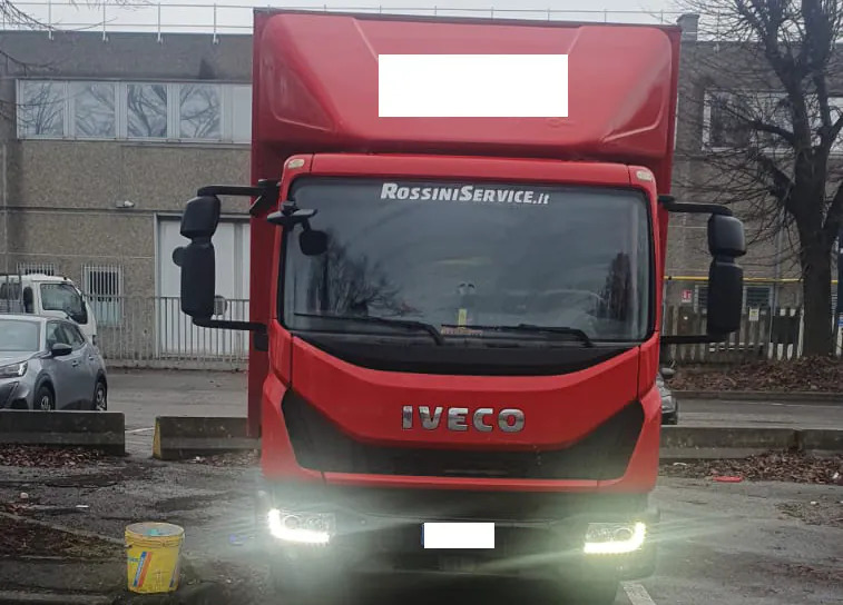 IVECO EUROCARGO 100E18 - شاحنة مقفلة: صورة 4 IVECO EUROCARGO 100E18 - شاحنة مقفلة: صورة 4