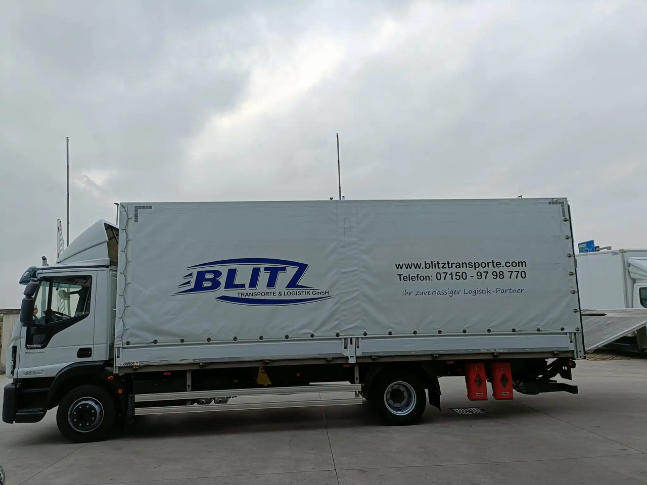 IVECO EUROCARGO 120E25P - شاحنة ستارة: صورة 4 IVECO EUROCARGO 120E25P - شاحنة ستارة: صورة 4
