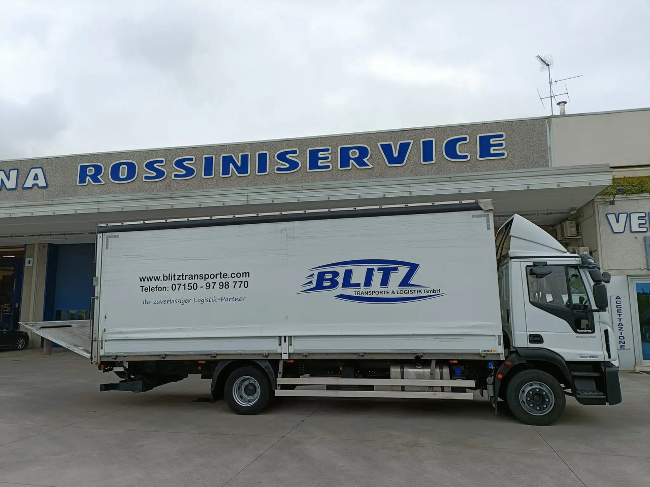 IVECO EUROCARGO 120E25P - شاحنة ستارة: صورة 3 IVECO EUROCARGO 120E25P - شاحنة ستارة: صورة 3