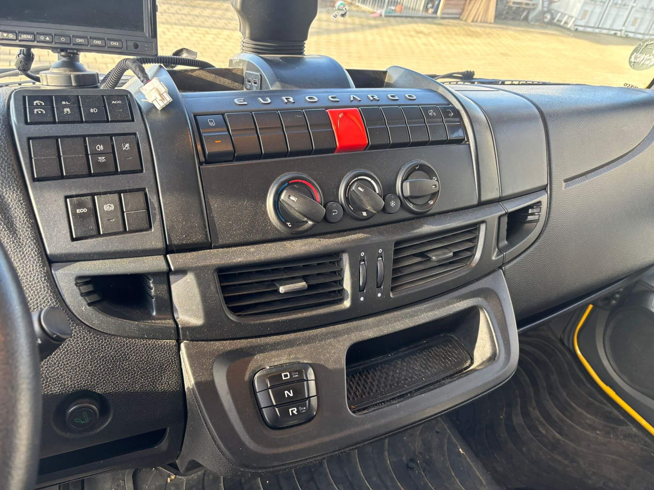 IVECO EUROCARGO 120E25P - شاحنة هيكل كابينة: صورة 2 IVECO EUROCARGO 120E25P - شاحنة هيكل كابينة: صورة 2