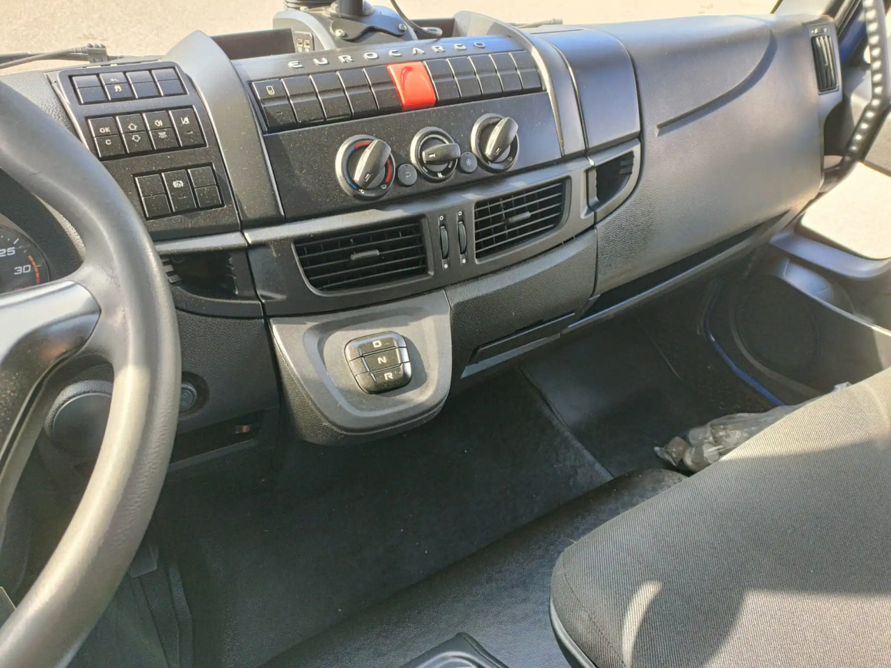 IVECO EUROCARGO 160E25P - شاحنة هيكل كابينة: صورة 2 IVECO EUROCARGO 160E25P - شاحنة هيكل كابينة: صورة 2