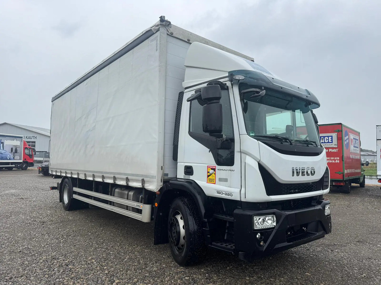 IVECO EUROCARGO 180E32P - شاحنة ستارة: صورة 1 IVECO EUROCARGO 180E32P - شاحنة ستارة: صورة 1