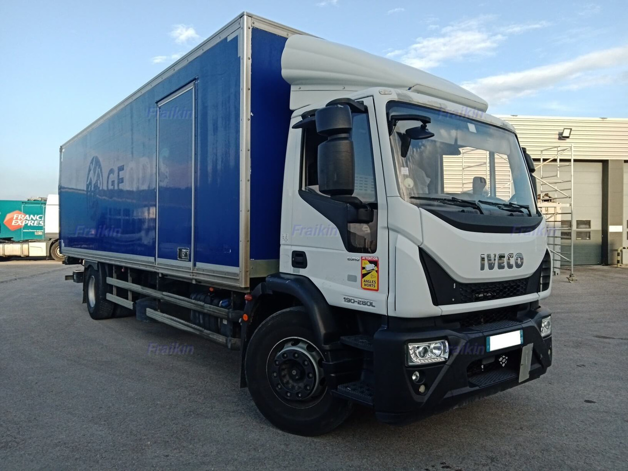 IVECO EUROCARGO 180EL28P - شاحنة مقفلة: صورة 1 IVECO EUROCARGO 180EL28P - شاحنة مقفلة: صورة 1