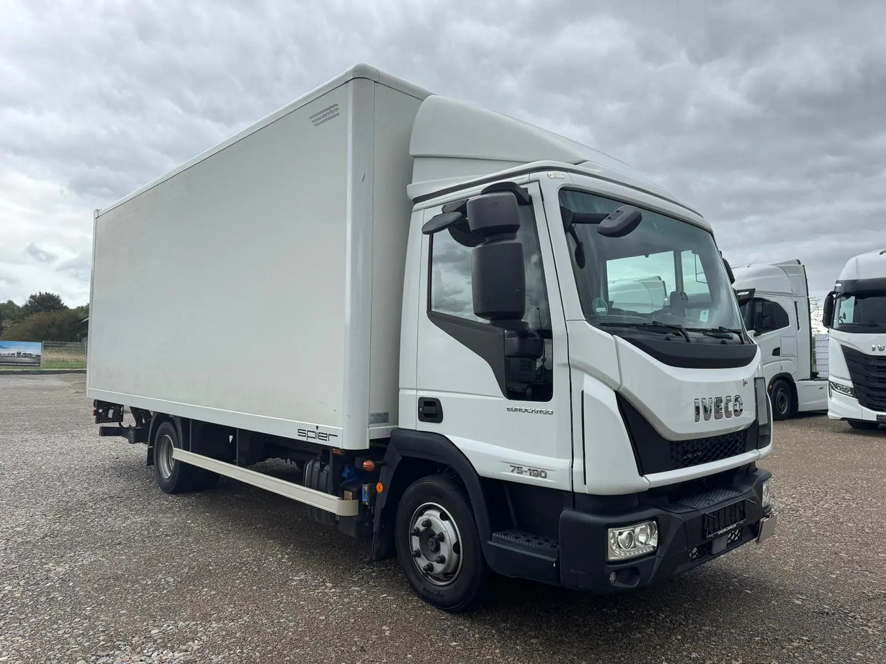 IVECO EUROCARGO 75E19P - شاحنة مقفلة: صورة 4 IVECO EUROCARGO 75E19P - شاحنة مقفلة: صورة 4
