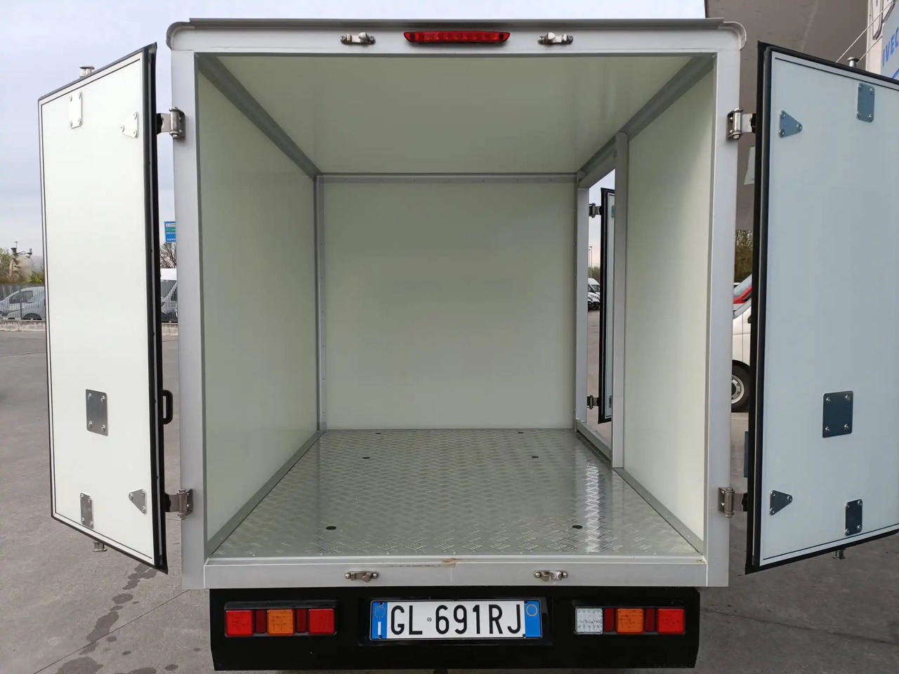 شاحنة مغلقة الصندوق, فان كهربائية NEXTEM FURGONE BOX 100% ELETTRICO: صورة 7 شاحنة مغلقة الصندوق, فان كهربائية NEXTEM FURGONE BOX 100% ELETTRICO: صورة 7