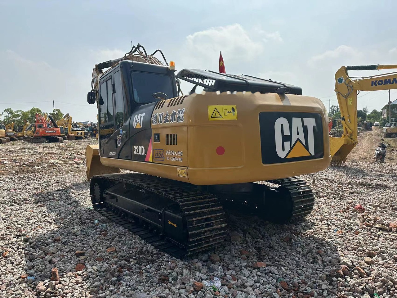 Caterpillar 320D2 - حفار زحاف: صورة 1 Caterpillar 320D2 - حفار زحاف: صورة 1