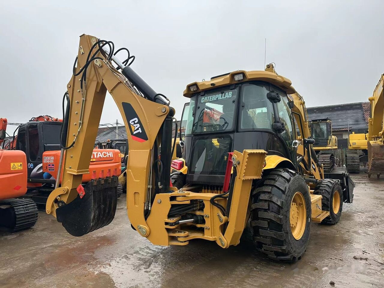 Caterpillar 420F - جرافة حفار: صورة 2 Caterpillar 420F - جرافة حفار: صورة 2
