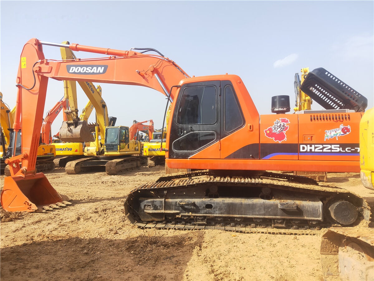 Doosan DH225 - حفار زحاف: صورة 1 Doosan DH225 - حفار زحاف: صورة 1