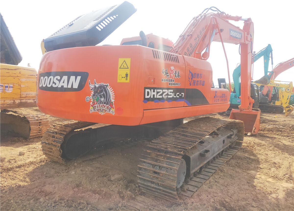 Doosan DH225 - حفار زحاف: صورة 4 Doosan DH225 - حفار زحاف: صورة 4