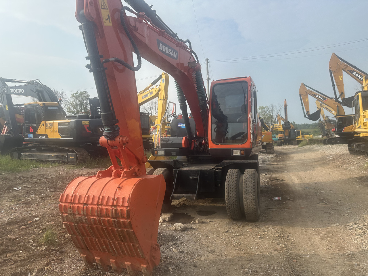 Doosan DX150W-9C - حفارة دولاب: صورة 5 Doosan DX150W-9C - حفارة دولاب: صورة 5
