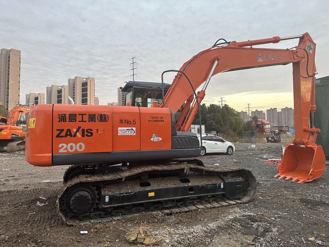 Hitachi ZX200-3 - حفار زحاف: صورة 3 Hitachi ZX200-3 - حفار زحاف: صورة 3