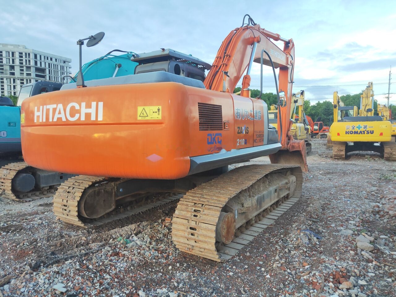 Hitachi ZX210 - حفار زحاف: صورة 5 Hitachi ZX210 - حفار زحاف: صورة 5