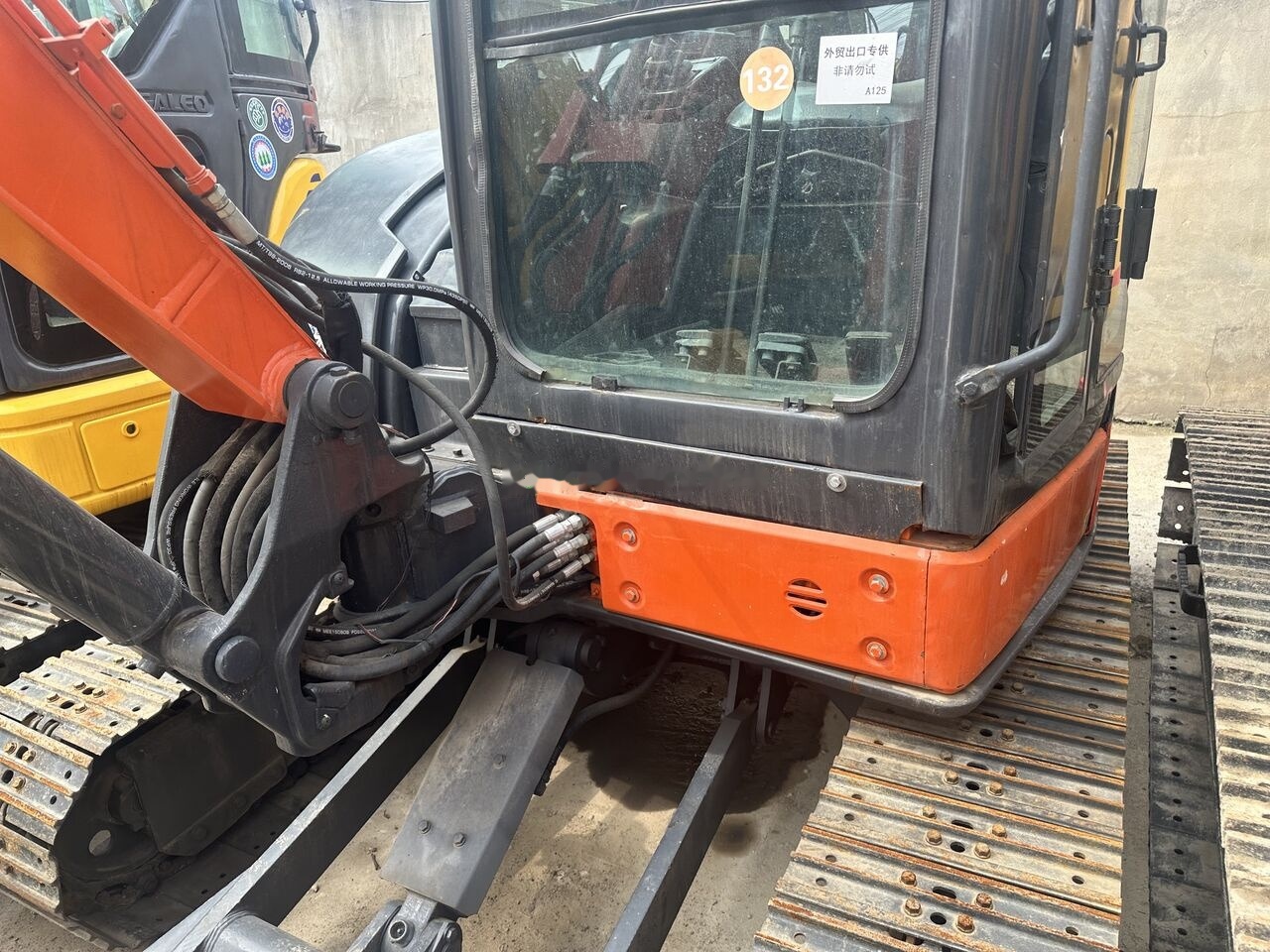 Hitachi ZX50U-2 - حفارة مُصَّغرة: صورة 5 Hitachi ZX50U-2 - حفارة مُصَّغرة: صورة 5