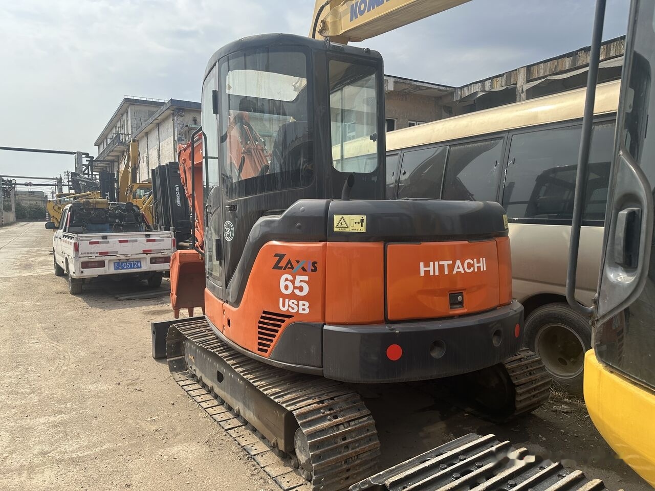 Hitachi ZX65 - حفارة مُصَّغرة: صورة 1 Hitachi ZX65 - حفارة مُصَّغرة: صورة 1