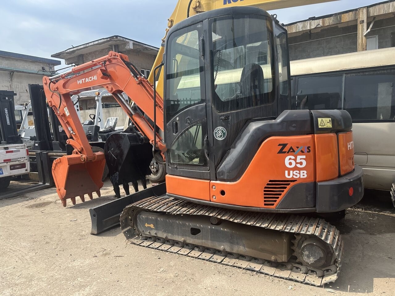 Hitachi ZX65 - حفارة مُصَّغرة: صورة 5 Hitachi ZX65 - حفارة مُصَّغرة: صورة 5