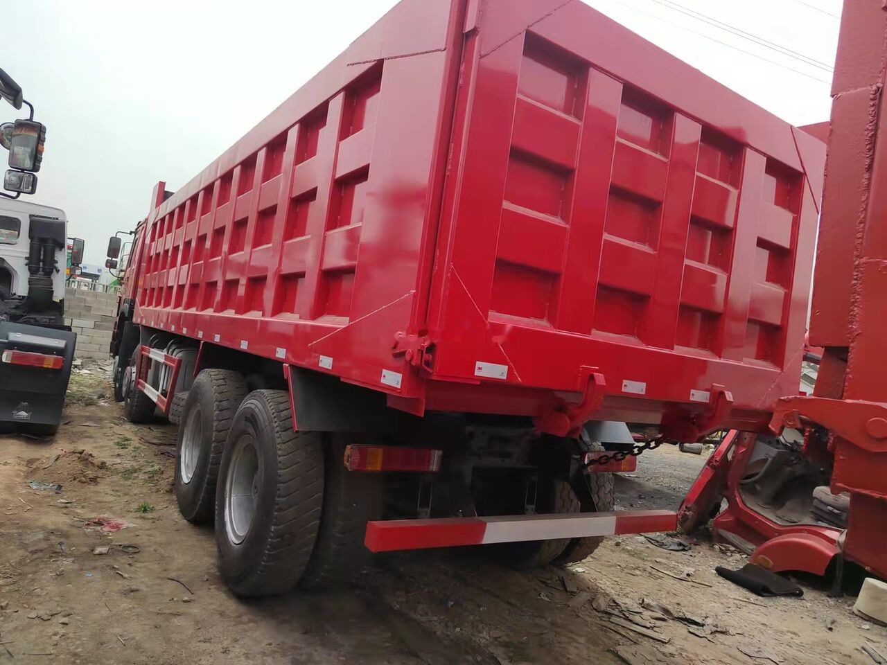 Howo 375 8x4 - شاحنة قلاب: صورة 5 Howo 375 8x4 - شاحنة قلاب: صورة 5