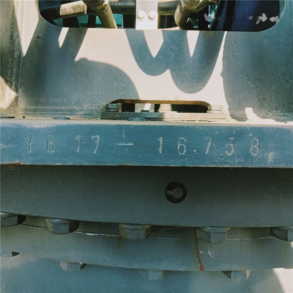 Kobelco SK200D - حفار زحاف: صورة 2 Kobelco SK200D - حفار زحاف: صورة 2