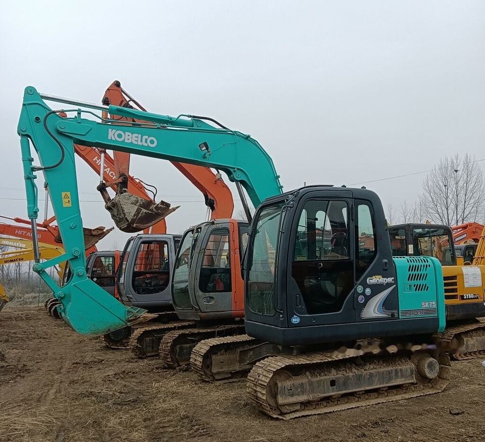 Kobelco SK75-8 - حفار زحاف: صورة 1 Kobelco SK75-8 - حفار زحاف: صورة 1