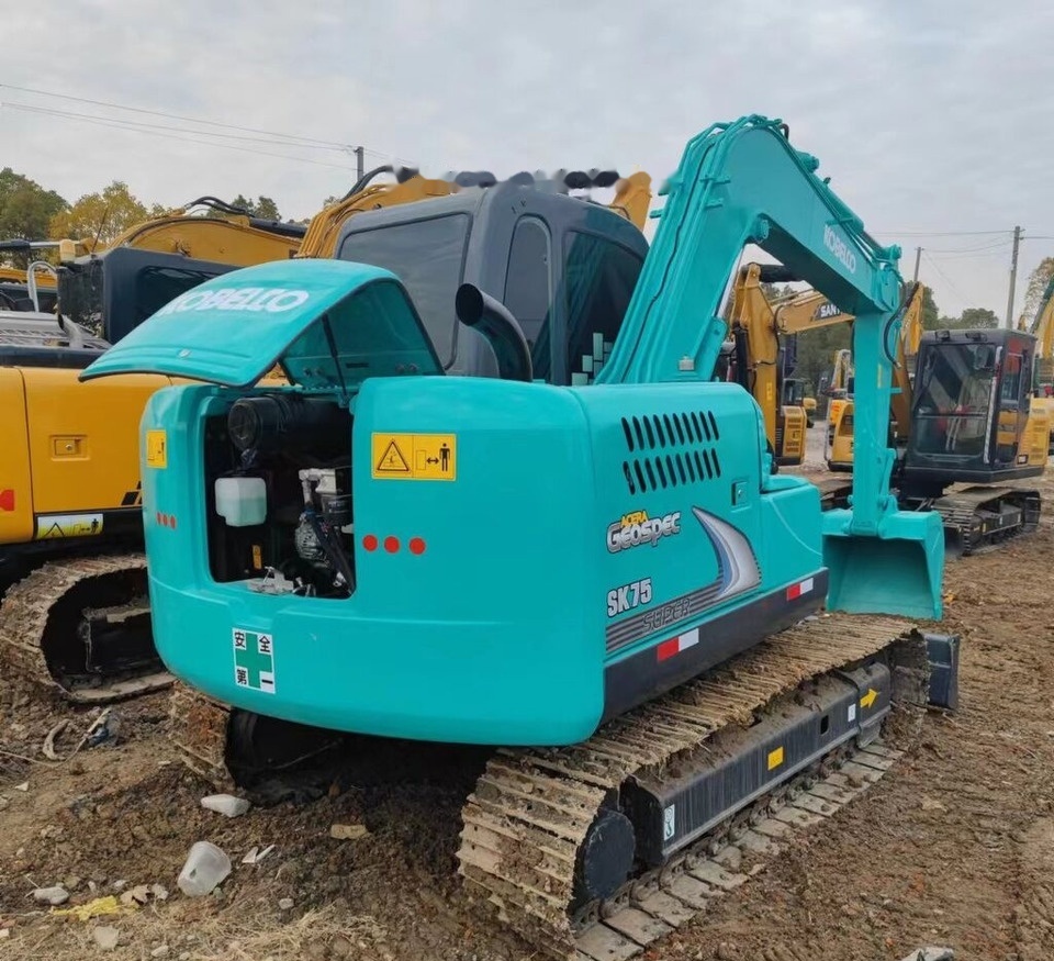 Kobelco SK75 - حفارة مُصَّغرة: صورة 2 Kobelco SK75 - حفارة مُصَّغرة: صورة 2