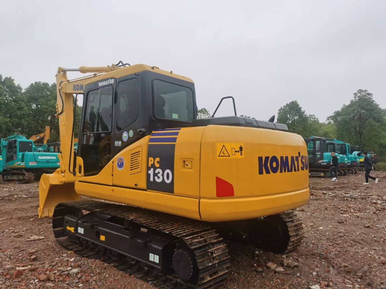 Komatsu PC130 - حفار زحاف: صورة 2 Komatsu PC130 - حفار زحاف: صورة 2