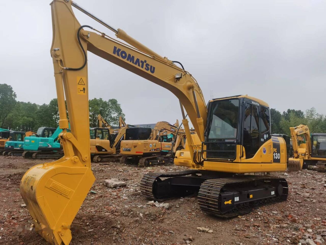 Komatsu PC130 - حفار زحاف: صورة 5 Komatsu PC130 - حفار زحاف: صورة 5