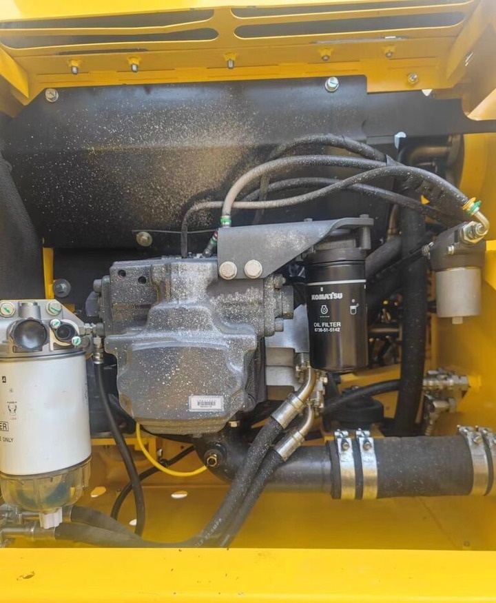 Komatsu PC220-8 - حفار زحاف: صورة 5 Komatsu PC220-8 - حفار زحاف: صورة 5