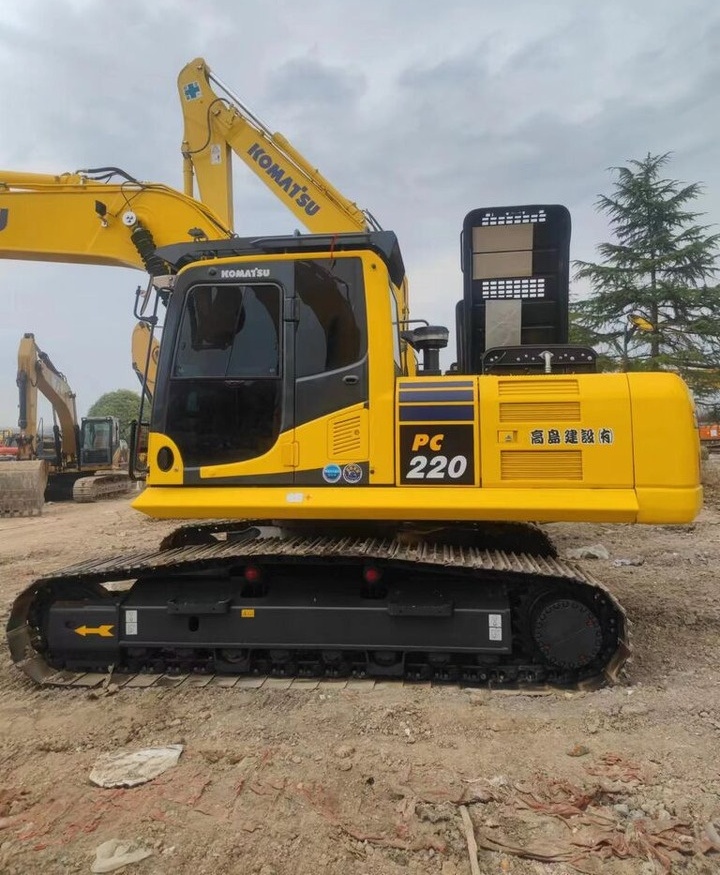 Komatsu PC220-8 - حفار زحاف: صورة 4 Komatsu PC220-8 - حفار زحاف: صورة 4