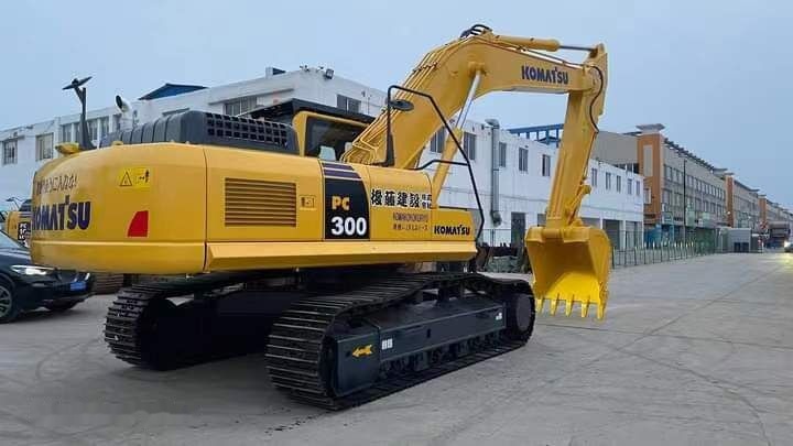 Komatsu PC300 - حفار زحاف: صورة 5 Komatsu PC300 - حفار زحاف: صورة 5