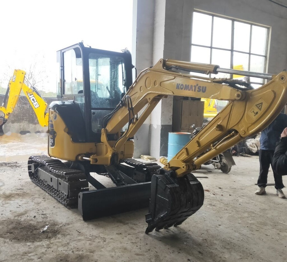 Komatsu PC35 - حفارة مُصَّغرة: صورة 4 Komatsu PC35 - حفارة مُصَّغرة: صورة 4