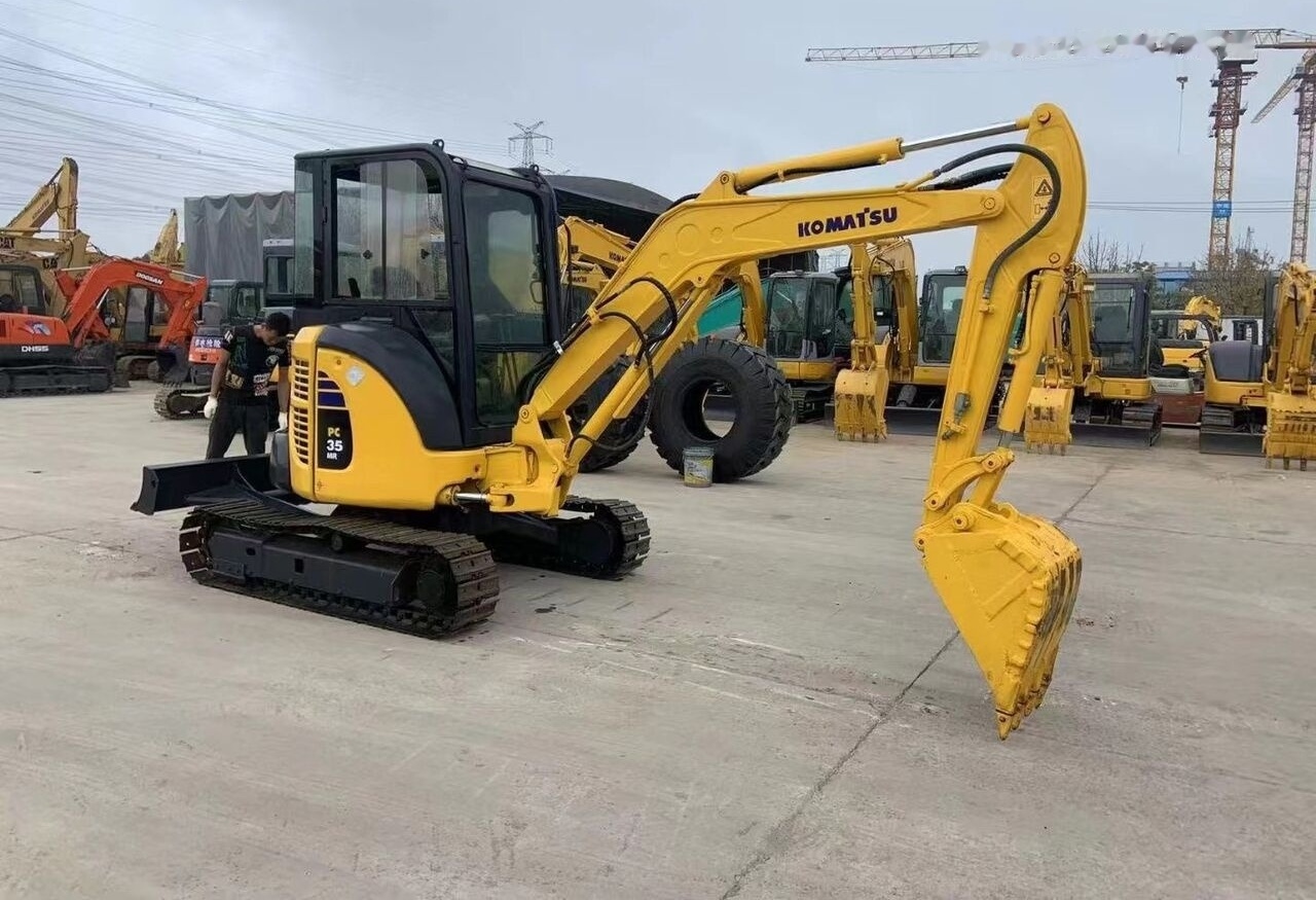 Komatsu PC35 - حفارة مُصَّغرة: صورة 3 Komatsu PC35 - حفارة مُصَّغرة: صورة 3