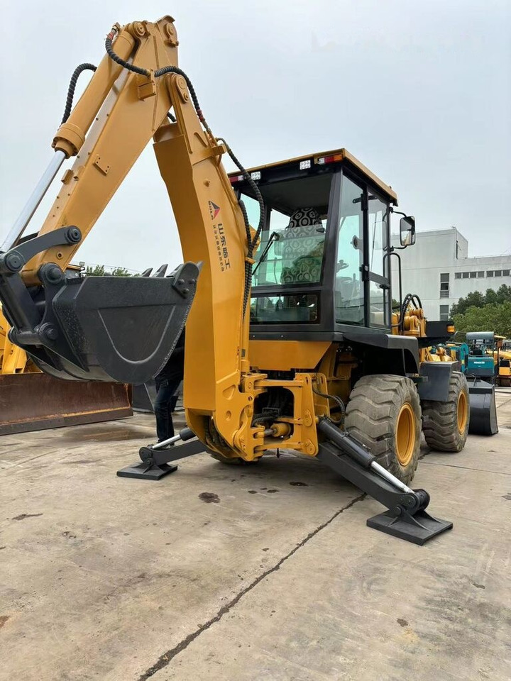 SDLG LGB680 - جرافة حفار: صورة 4 SDLG LGB680 - جرافة حفار: صورة 4