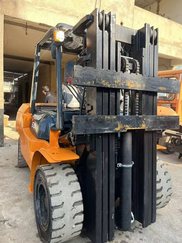 Toyota 7FD50 - رافعة شوكية ديزل: صورة 3 Toyota 7FD50 - رافعة شوكية ديزل: صورة 3