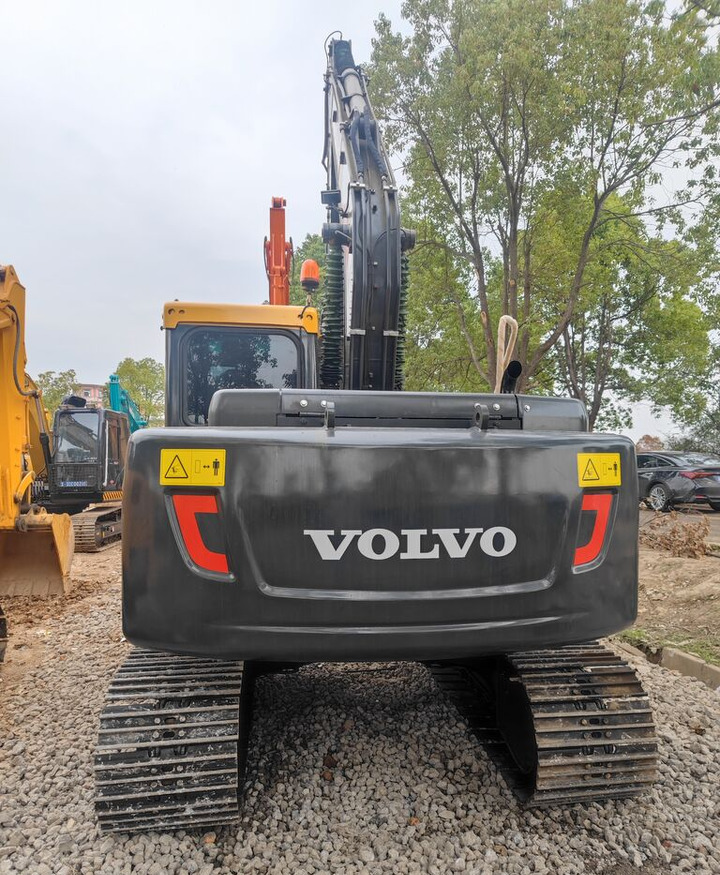 Volvo EC140DL - حفار زحاف: صورة 4 Volvo EC140DL - حفار زحاف: صورة 4