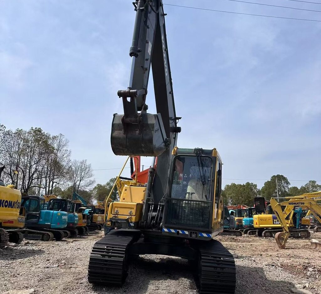 Volvo EC140D - حفار زحاف: صورة 2 Volvo EC140D - حفار زحاف: صورة 2