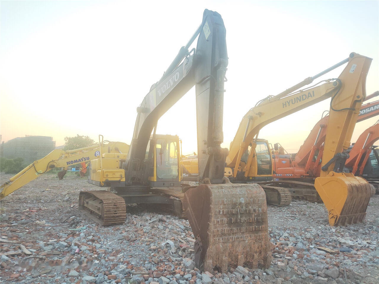 حفار زحاف Volvo EC210BLC: صورة 8