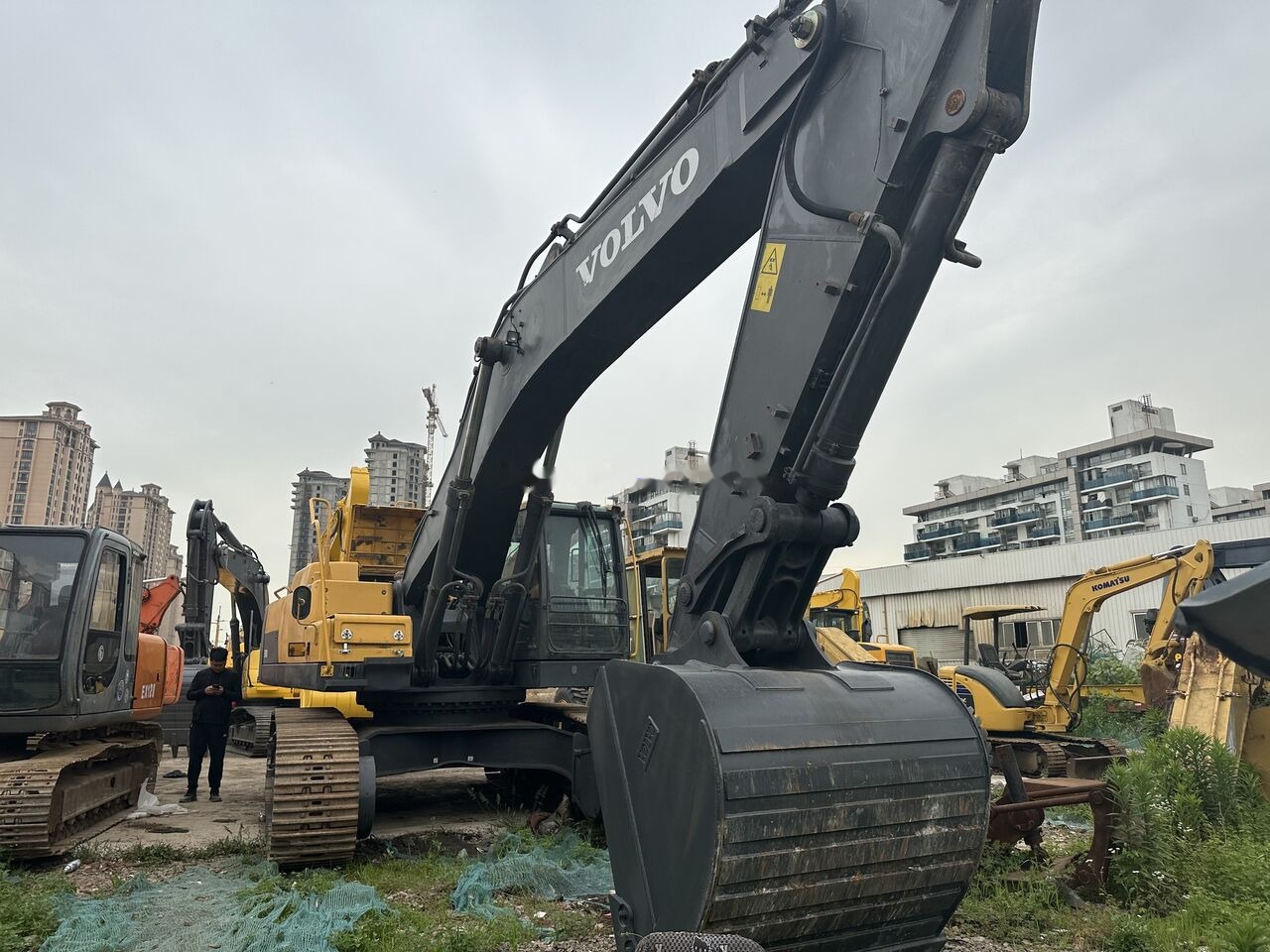 Volvo EC480DL - حفار زحاف: صورة 1 Volvo EC480DL - حفار زحاف: صورة 1