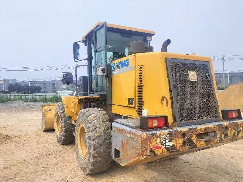 XCMG LW300FV - اللودر بعجل: صورة 1 XCMG LW300FV - اللودر بعجل: صورة 1