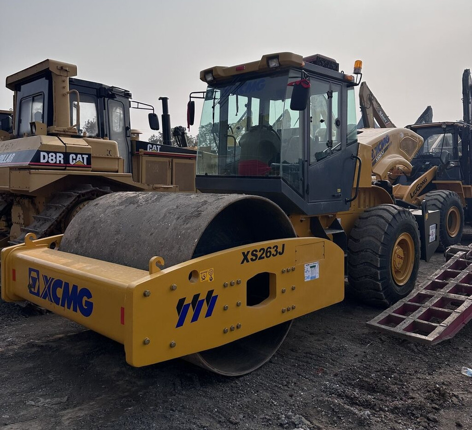 XCMG XS223J - مدحلة ضاغطة: صورة 4 XCMG XS223J - مدحلة ضاغطة: صورة 4