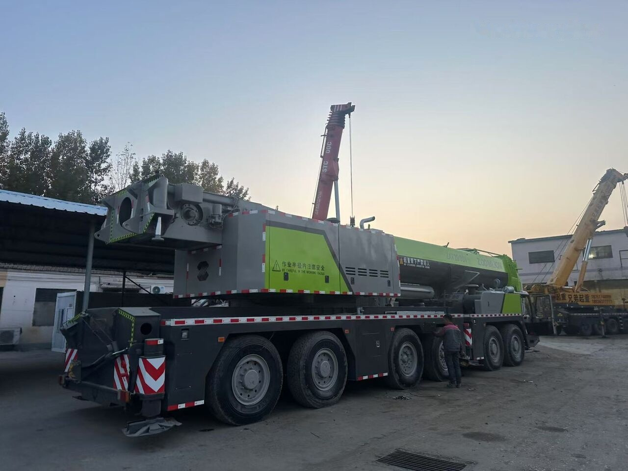 Zoomlion ZTC2000V - موبايل كرين: صورة 1 Zoomlion ZTC2000V - موبايل كرين: صورة 1