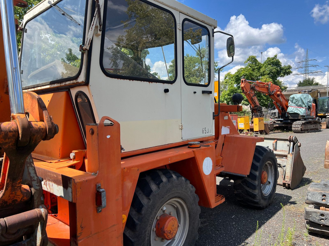 Schaeff SKB 1000 - جرافة حفار: صورة 5 Schaeff SKB 1000 - جرافة حفار: صورة 5