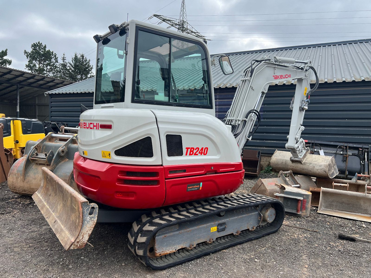 Takeuchi TB 240 DPF V4 Powertilt 3x Löffel - حفارة مُصَّغرة: صورة 1 Takeuchi TB 240 DPF V4 Powertilt 3x Löffel - حفارة مُصَّغرة: صورة 1