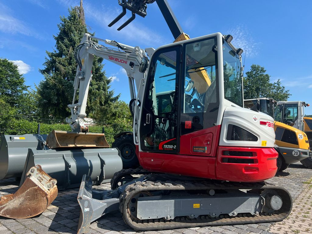 Takeuchi TB 250-2 u. 260 - حفارة مُصَّغرة: صورة 1 Takeuchi TB 250-2 u. 260 - حفارة مُصَّغرة: صورة 1