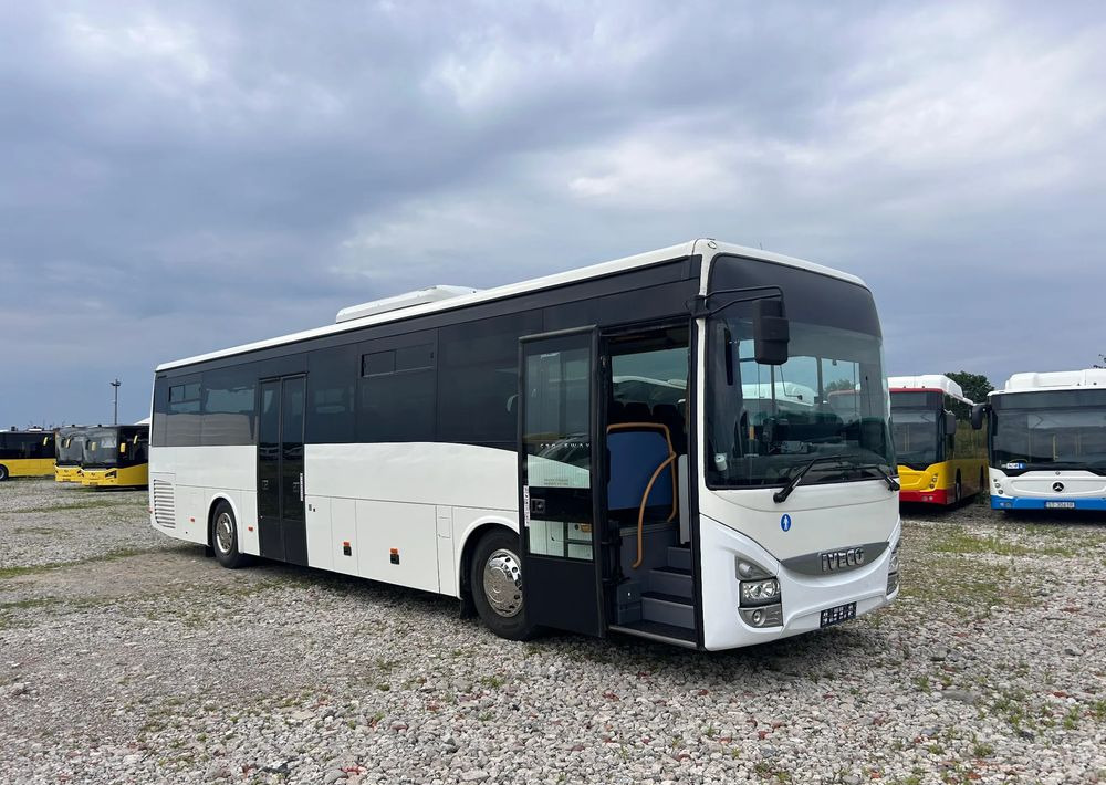 Iveco Crossway - حافلة سوبربان: صورة 2 Iveco Crossway - حافلة سوبربان: صورة 2